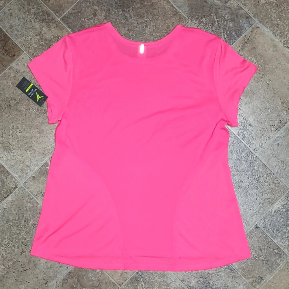 Sale 💥3/$30 Old Navy Active Go-Dry Athletic Short Skeve Shirt
